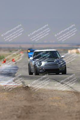 media/Sep-20-2025-Extreme Speed (Sat) [[1fcc23683c]]/Orange (Mid Intermediate)/Session 2 (Sunrise)/